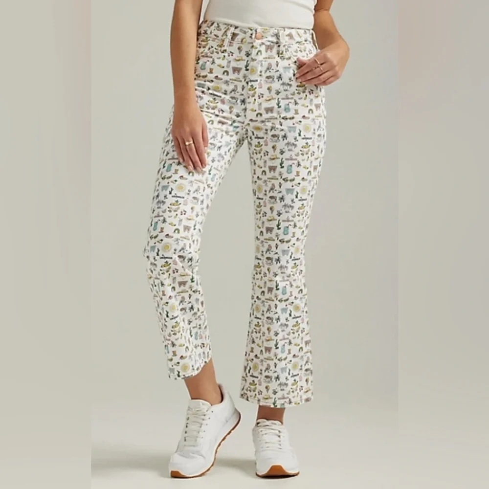 Free People Wrangler Wrock 672 High-Rise Kick Flare Jeans. NWT - Picture 2 of 4